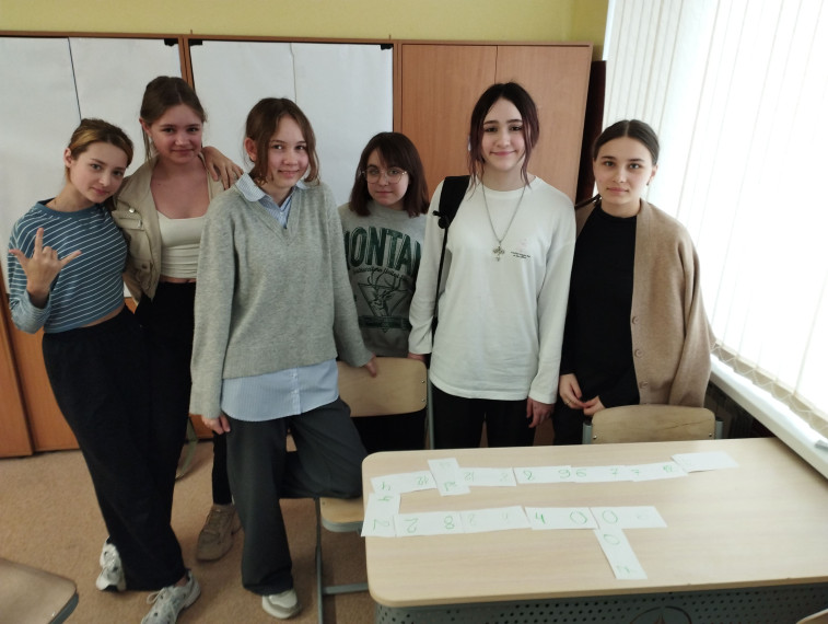 «Математическое домино» в 6Б: победа логики и командного духа!.